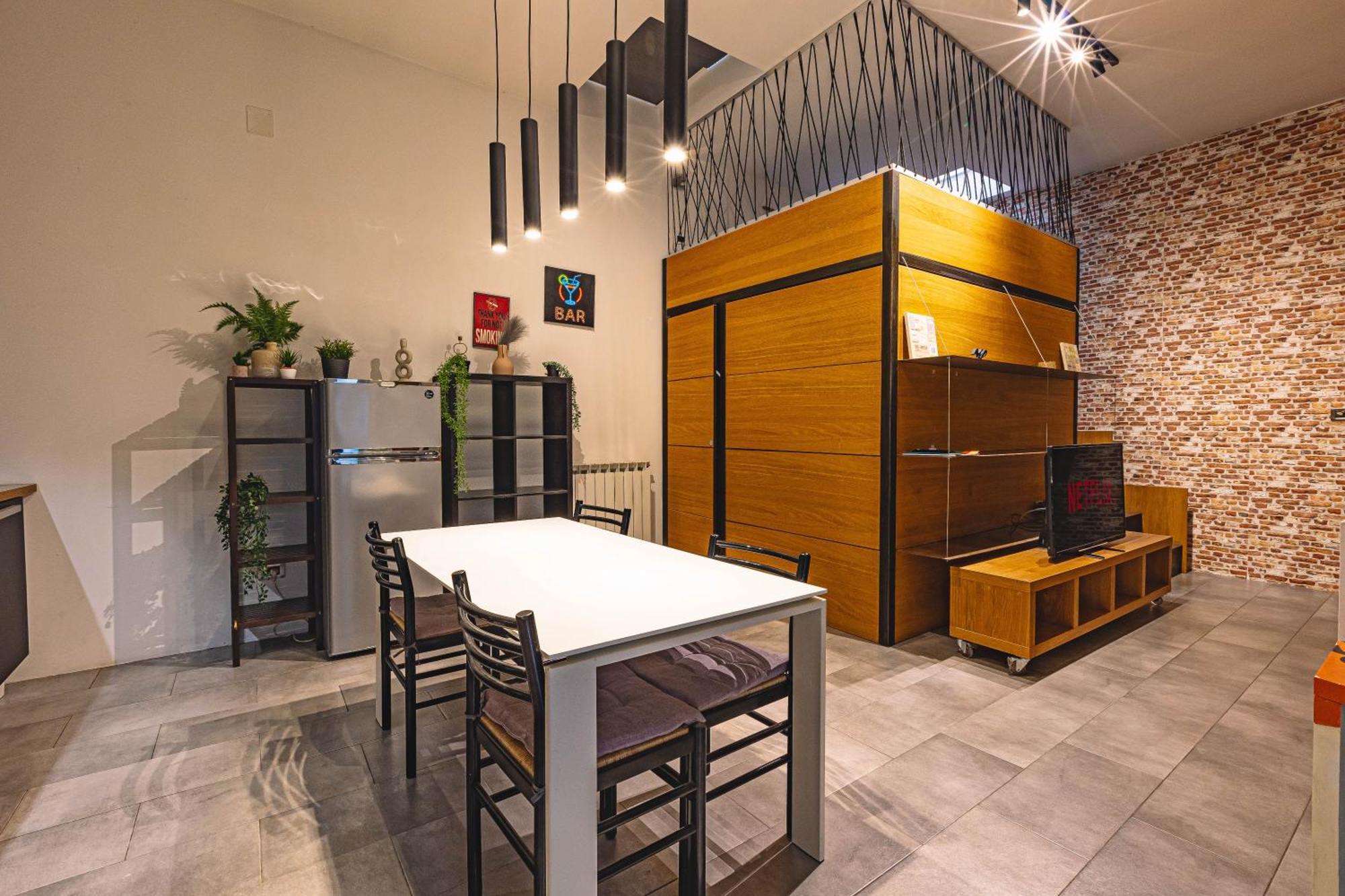 Loft Ponte Rosso Apartment ตรีเอสเต ภายนอก รูปภาพ